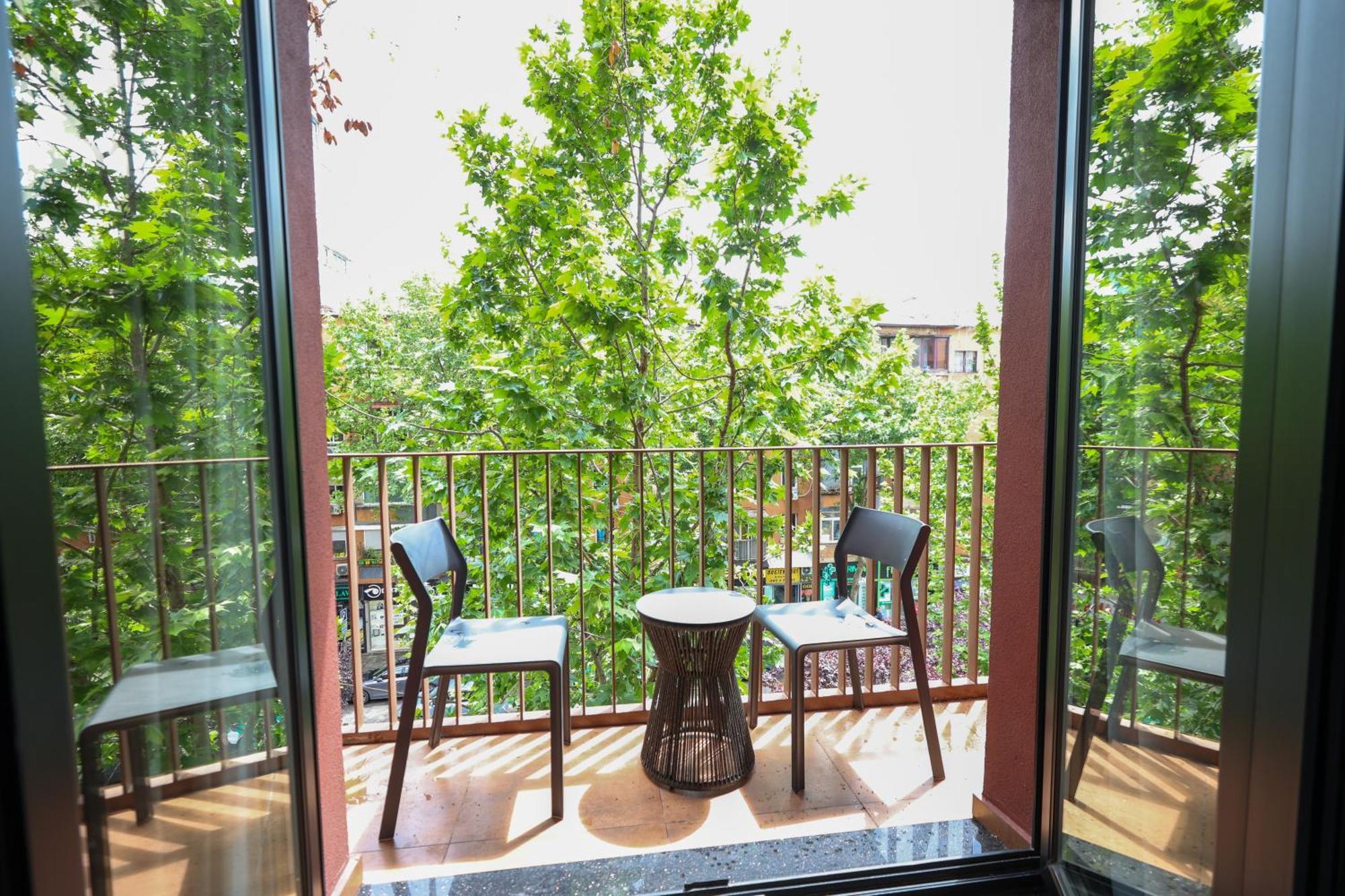 Garden Boutique Hotel Tirana Exterior foto